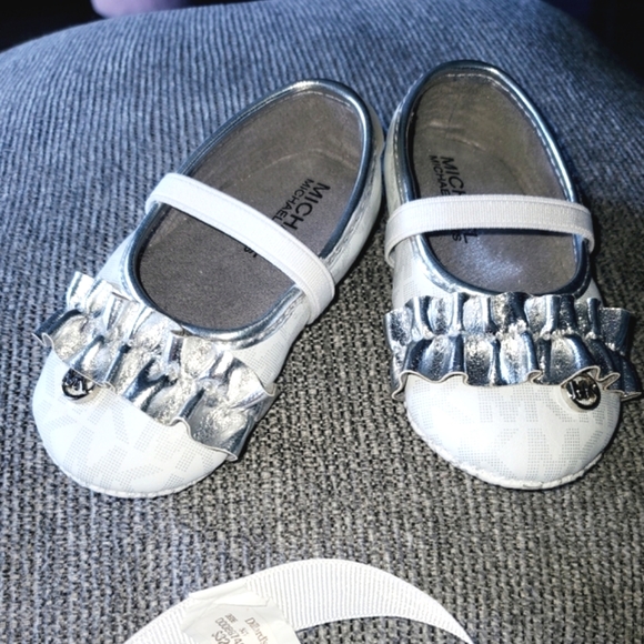 Michael Kors Baby Ballerina Shoes - Picture 4 of 15